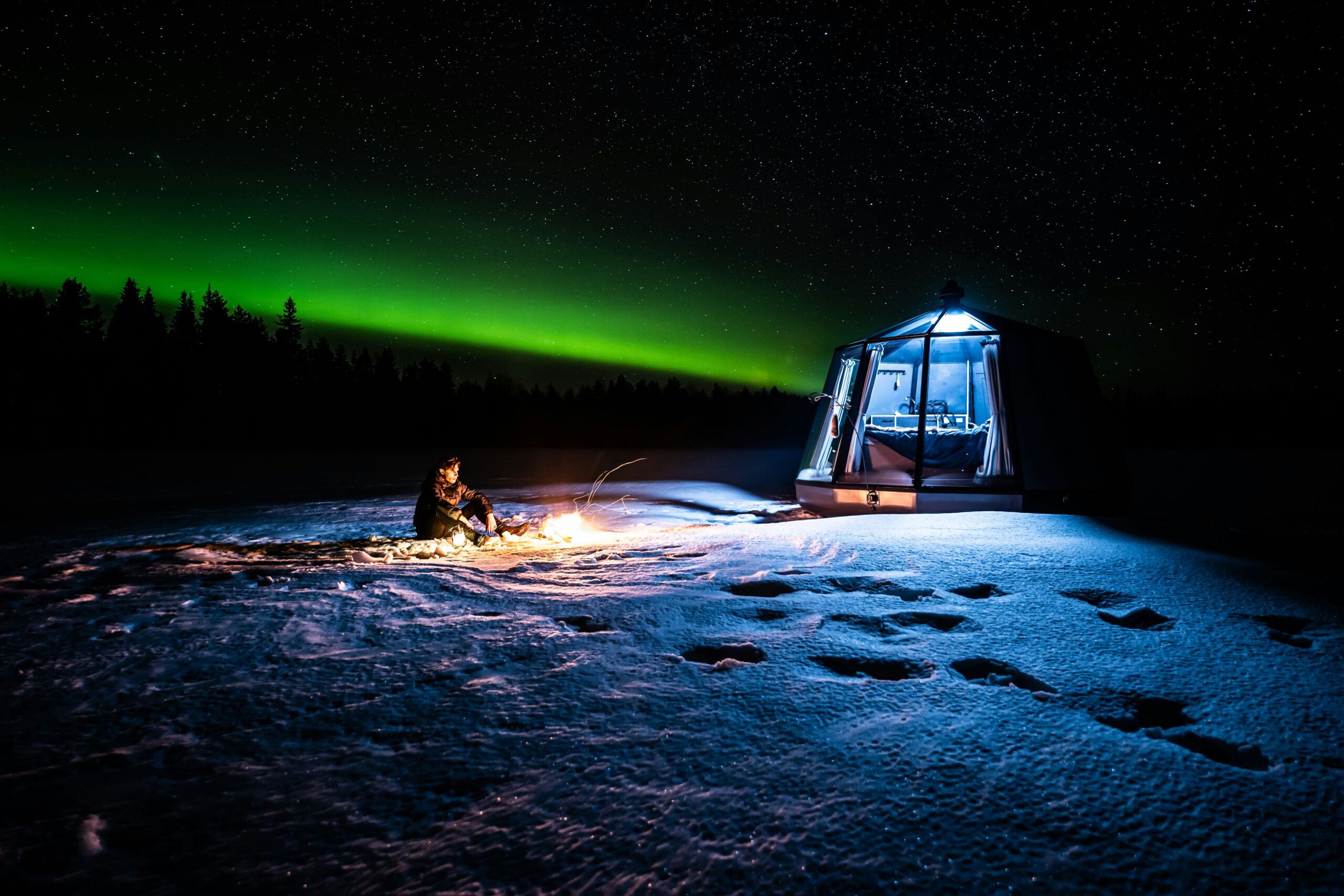 Contemplar auroras boreales en Laponia